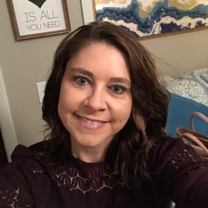 Meet your Posher, Eva